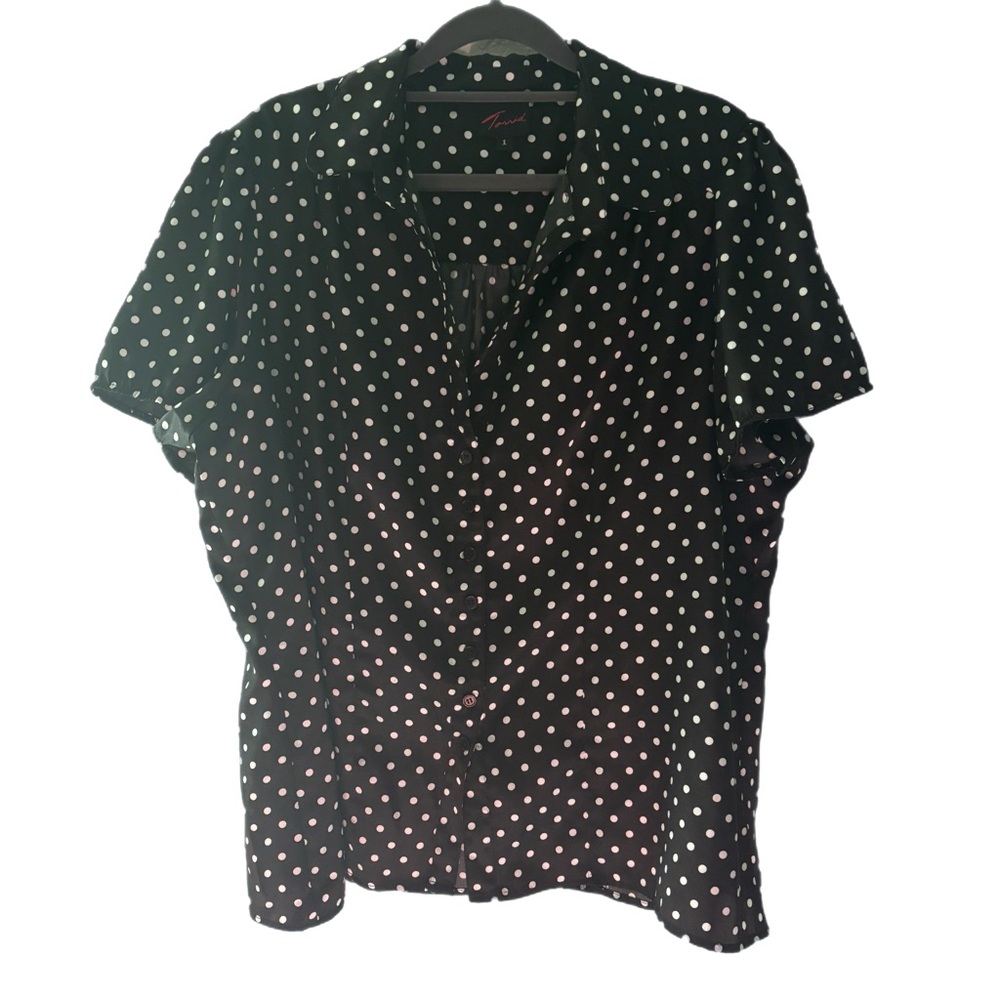 Torrid Black Button Down Short Sleeve Shirt with White Polka Dots